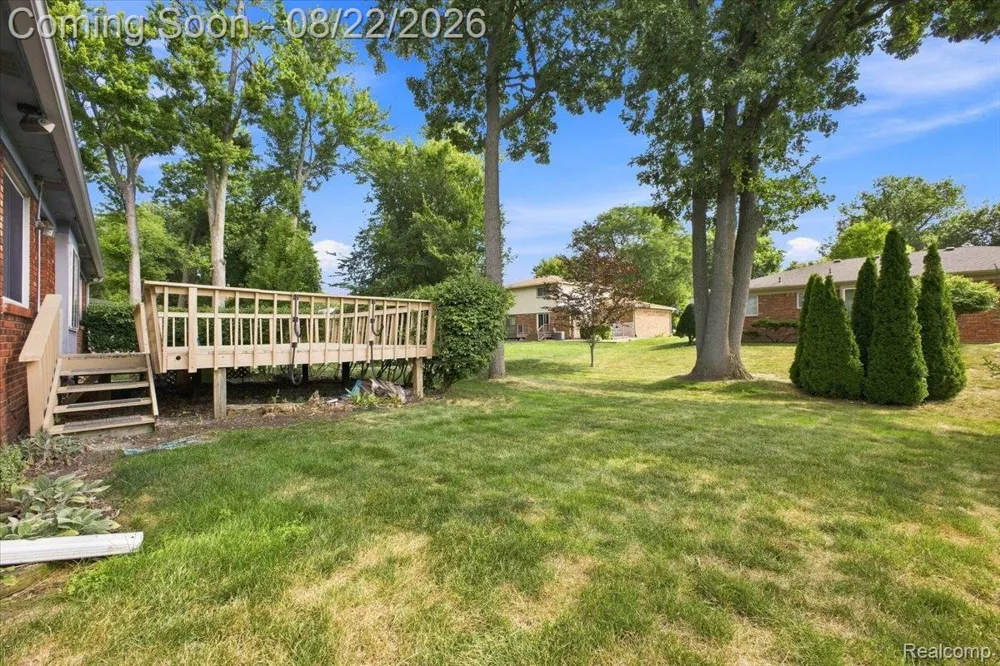 6874 Little Creek Drive Troy City, MI 48085
