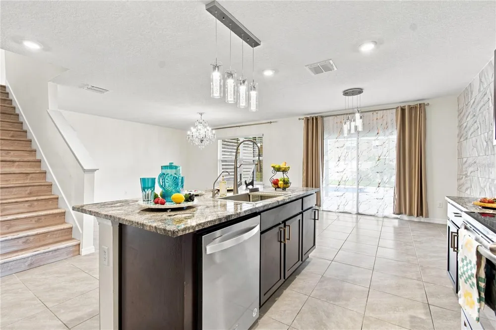 33635 HAMILTON HILL LANE Wesley Chapel, FL 33545
