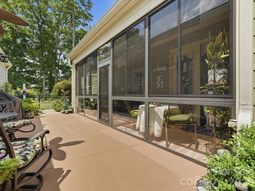 2050 Laney Pond Road Matthews, NC 28104