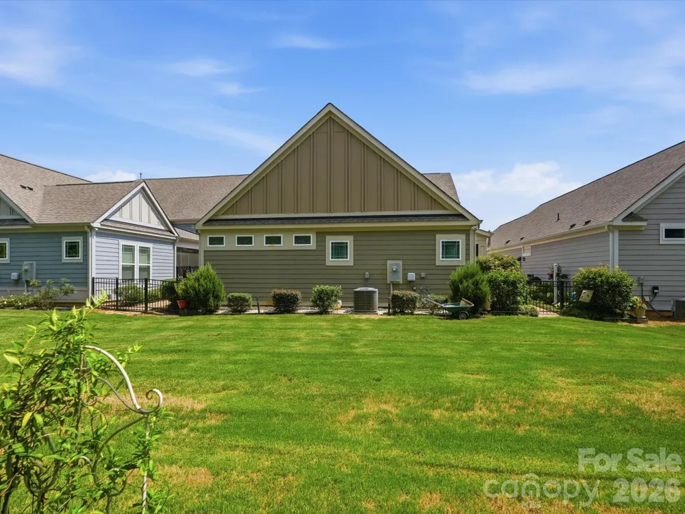 2050 Laney Pond Road Matthews, NC 28104