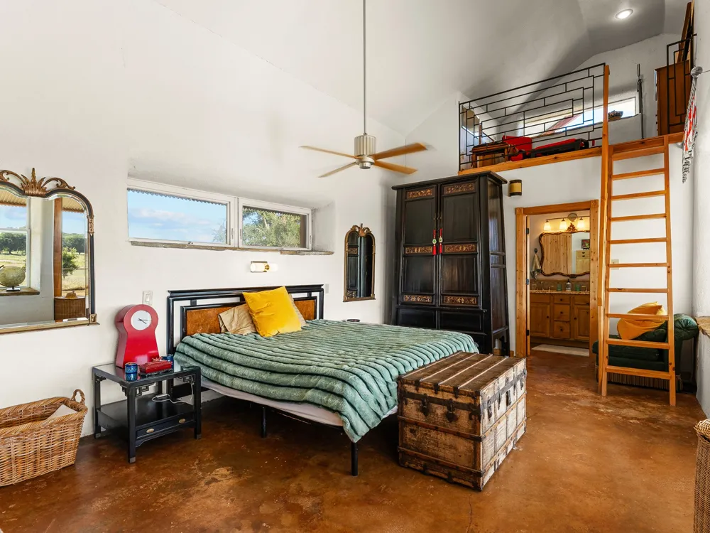 1037 Private Road 4481 Decatur, TX 76234