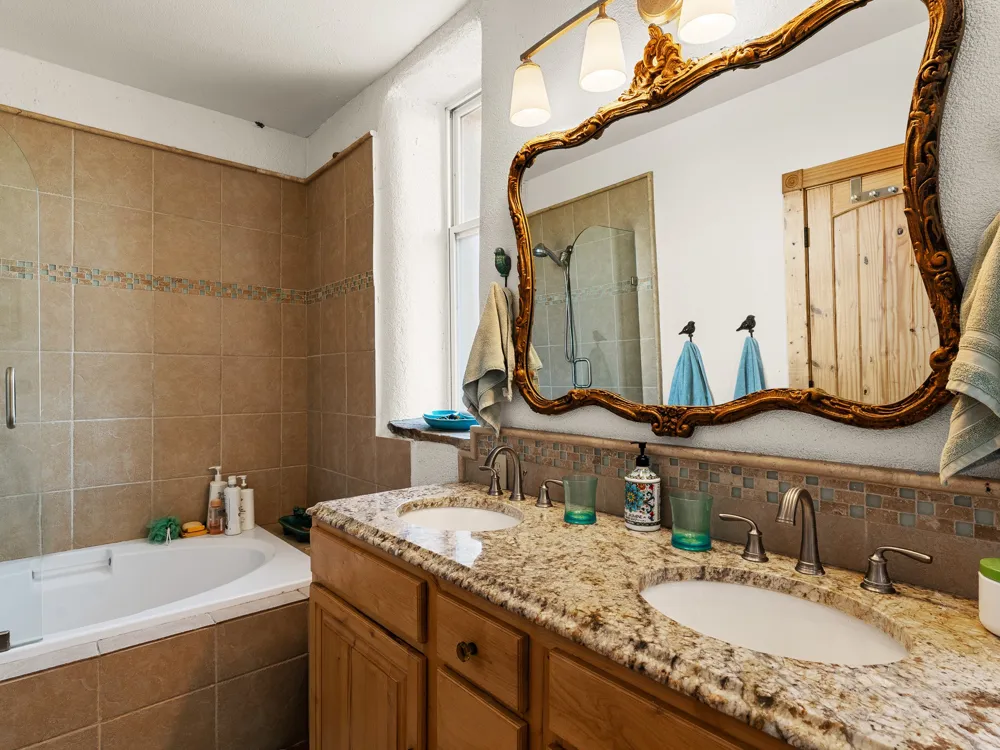 1037 Private Road 4481 Decatur, TX 76234