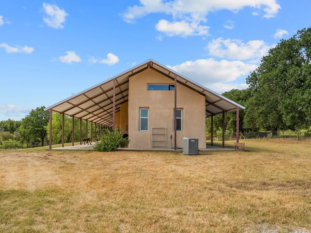 1037 Private Road 4481 Decatur, TX 76234