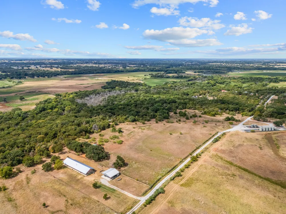 1037 Private Road 4481 Decatur, TX 76234