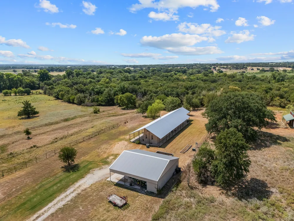 1037 Private Road 4481 Decatur, TX 76234