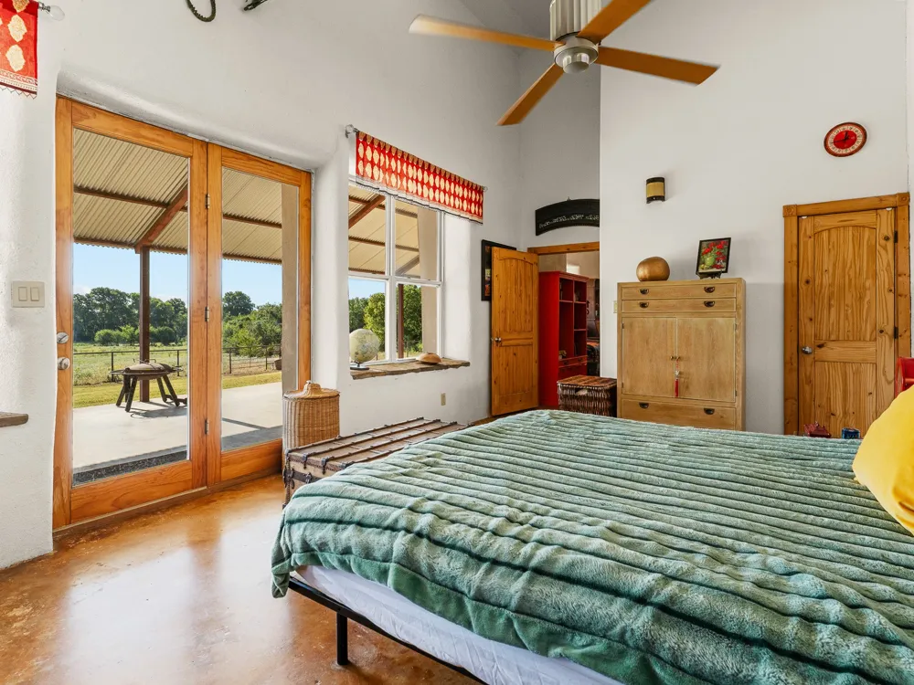 1037 Private Road 4481 Decatur, TX 76234