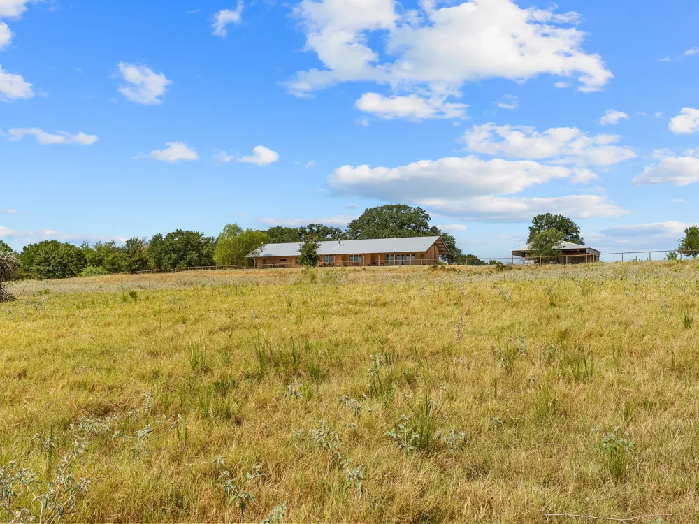 1037 Private Road 4481 Decatur, TX 76234