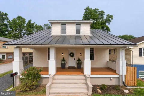 1101 ROYAL AVENUE