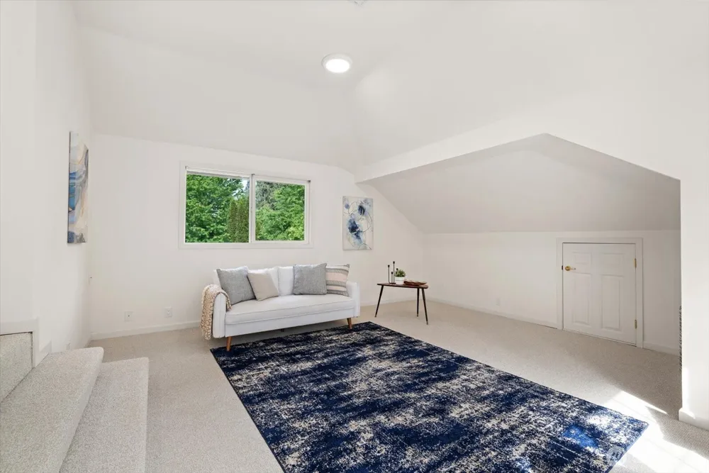 8207 228th Street SE Woodinville, WA 98072
