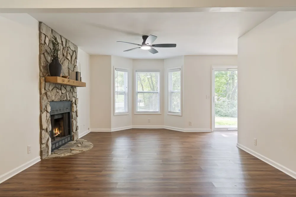 570 Holt Valley Rd Nashville, TN 37221