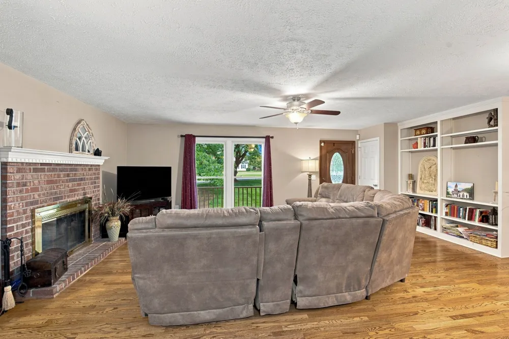 5038 Windland Dr Springfield, TN 37172