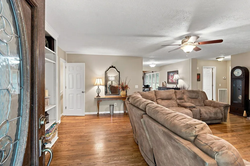 5038 Windland Dr Springfield, TN 37172