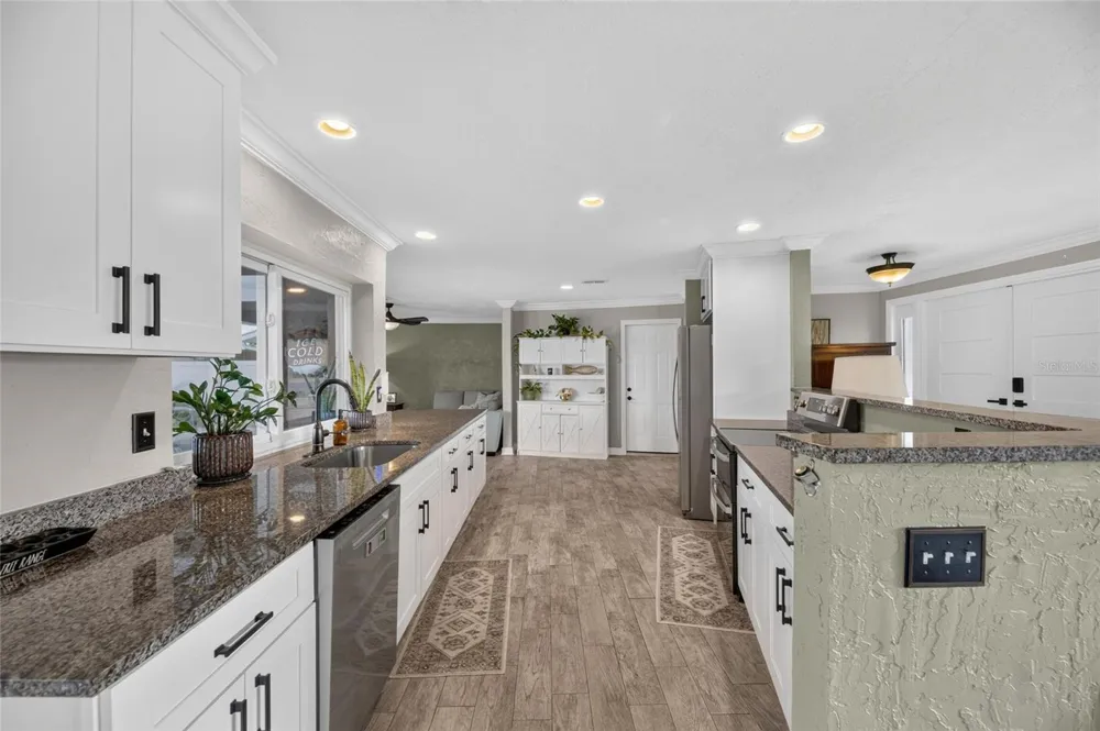 6314 WISTERIA LANE Apollo Beach, FL 33572
