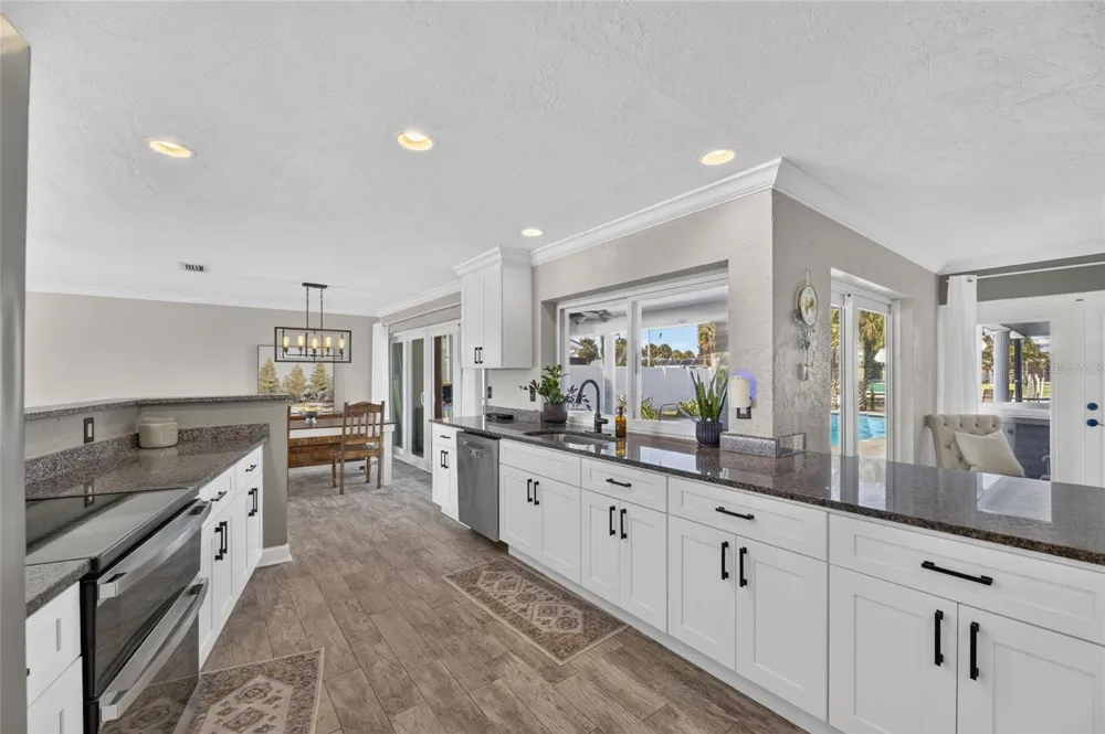 6314 WISTERIA LANE Apollo Beach, FL 33572