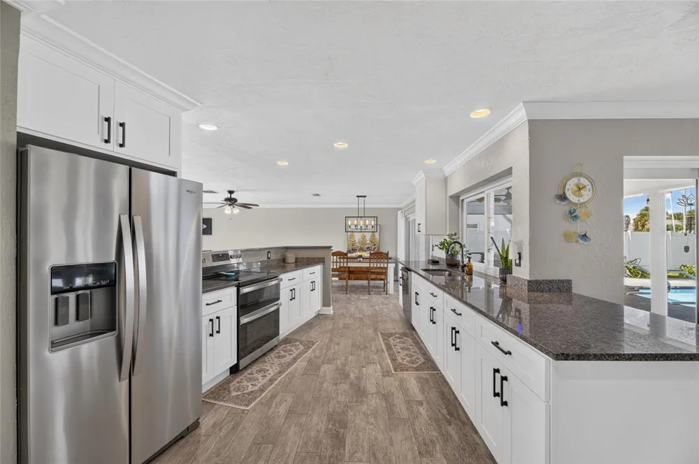 6314 WISTERIA LANE Apollo Beach, FL 33572