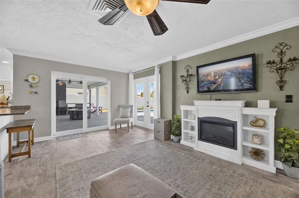 6314 WISTERIA LANE Apollo Beach, FL 33572