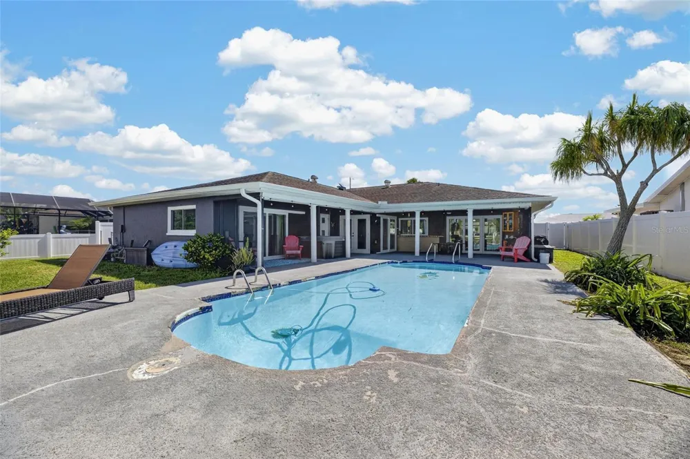 6314 WISTERIA LANE Apollo Beach, FL 33572