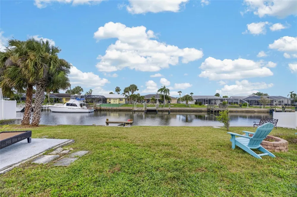 6314 WISTERIA LANE Apollo Beach, FL 33572