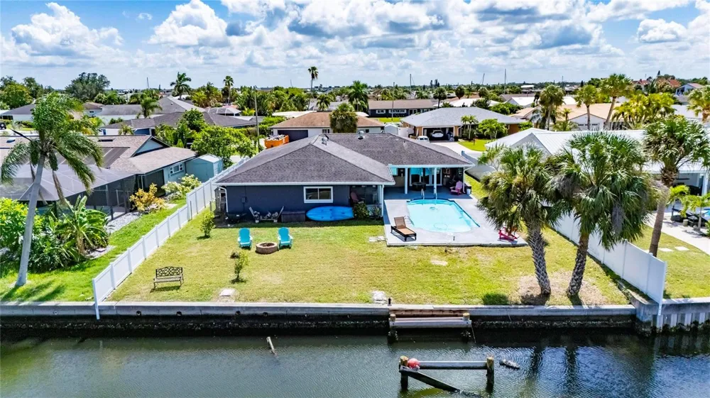 6314 WISTERIA LANE Apollo Beach, FL 33572