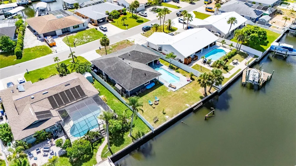 6314 WISTERIA LANE Apollo Beach, FL 33572