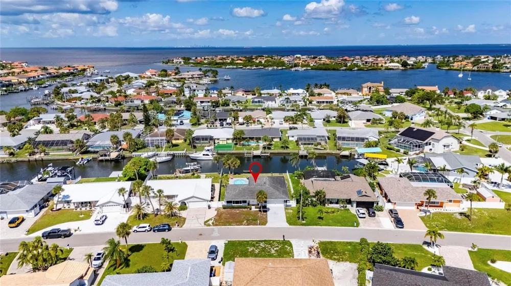 6314 WISTERIA LANE Apollo Beach, FL 33572