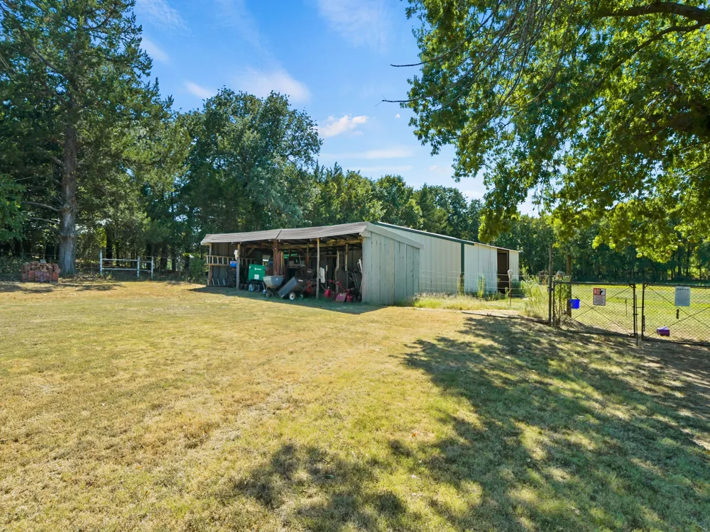 2045 County Road 113 Whitesboro, TX 76273