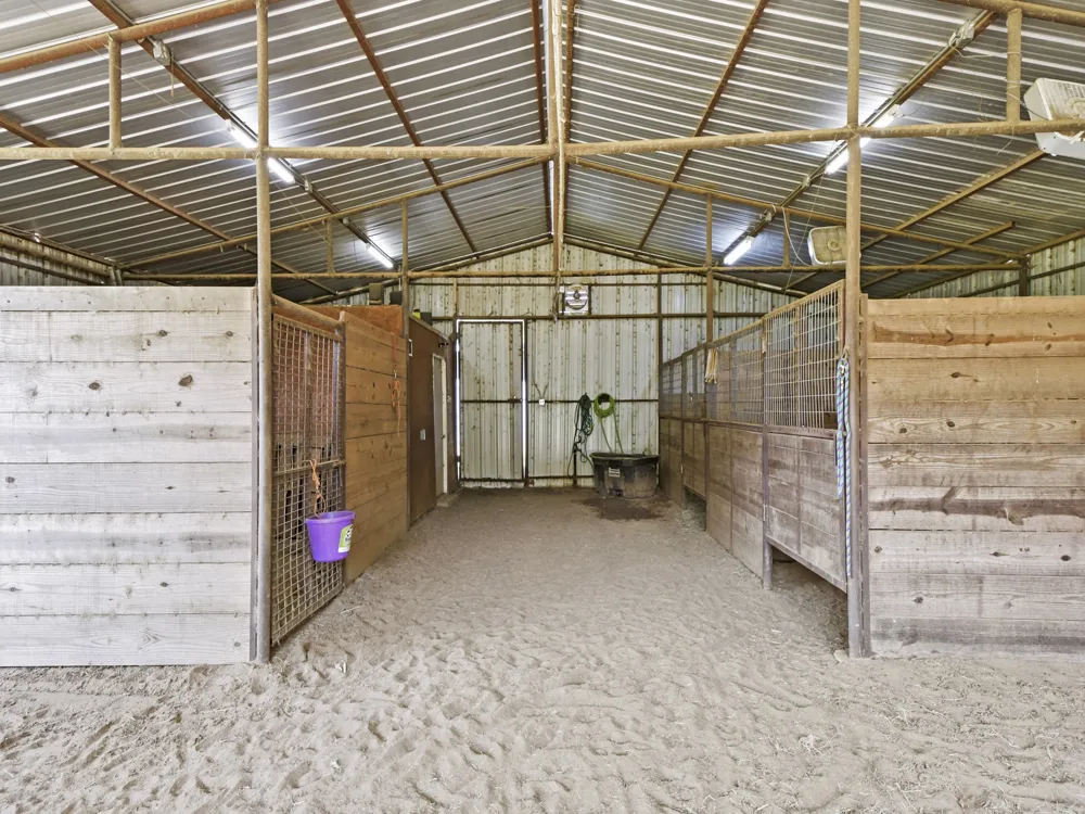 2045 County Road 113 Whitesboro, TX 76273
