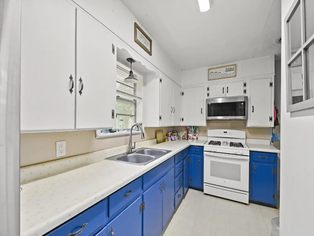 2045 County Road 113 Whitesboro, TX 76273