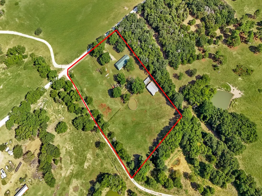2045 County Road 113 Whitesboro, TX 76273