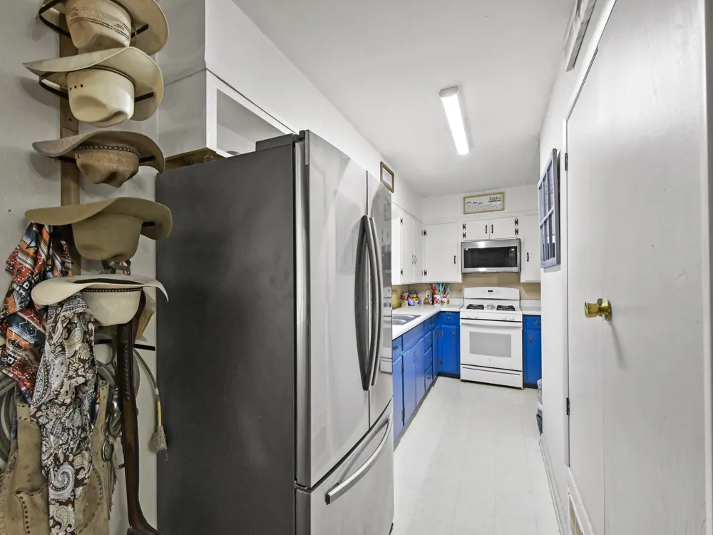 2045 County Road 113 Whitesboro, TX 76273