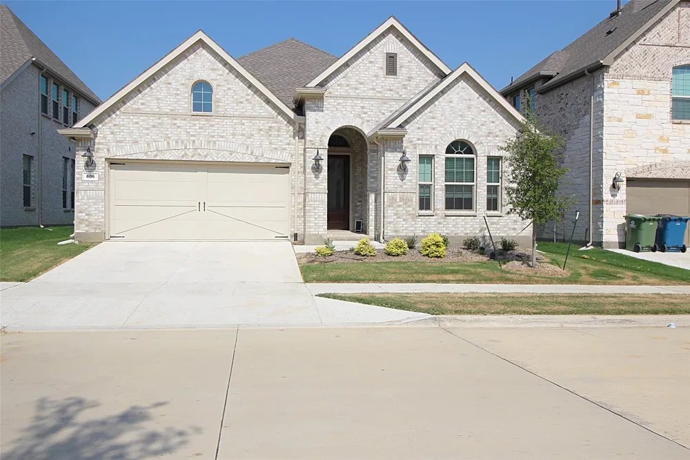 606 Artesian Drive Argyle, TX 76226