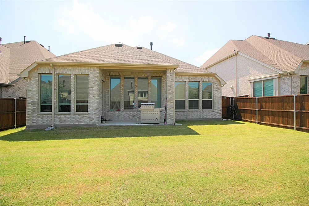 606 Artesian Drive Argyle, TX 76226