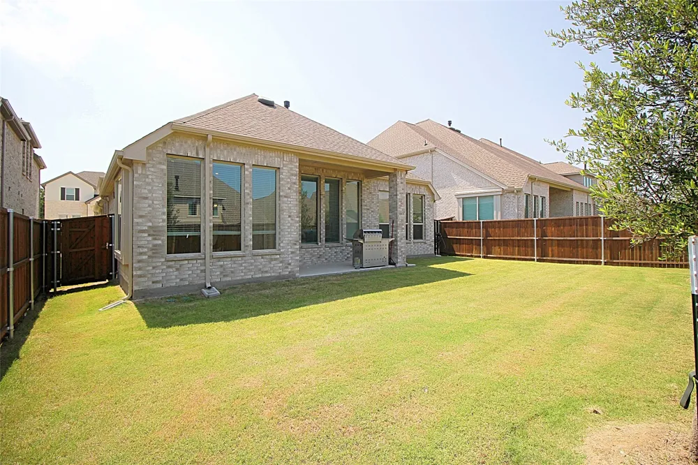 606 Artesian Drive Argyle, TX 76226