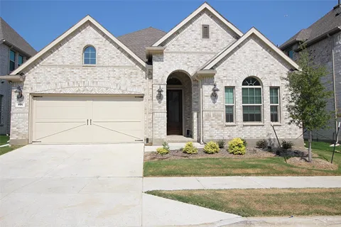 606 Artesian Drive