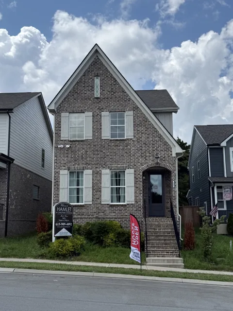 122 Oasis Dr