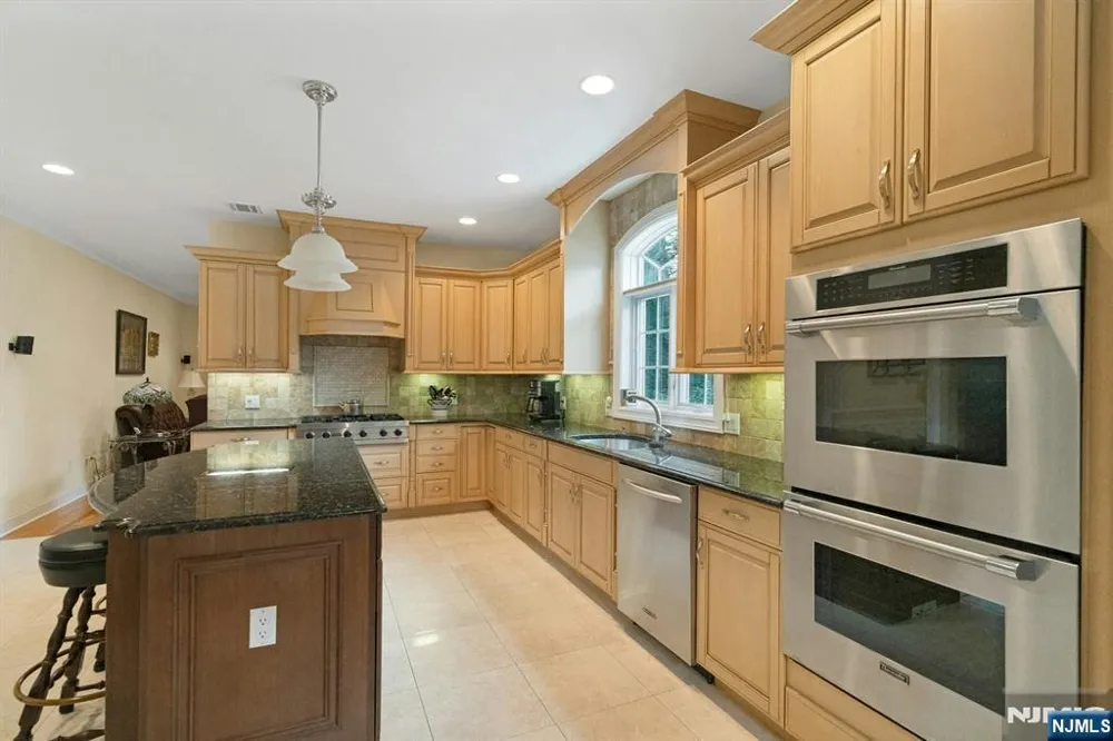87 Linden Avenue Emerson, NJ 07630
