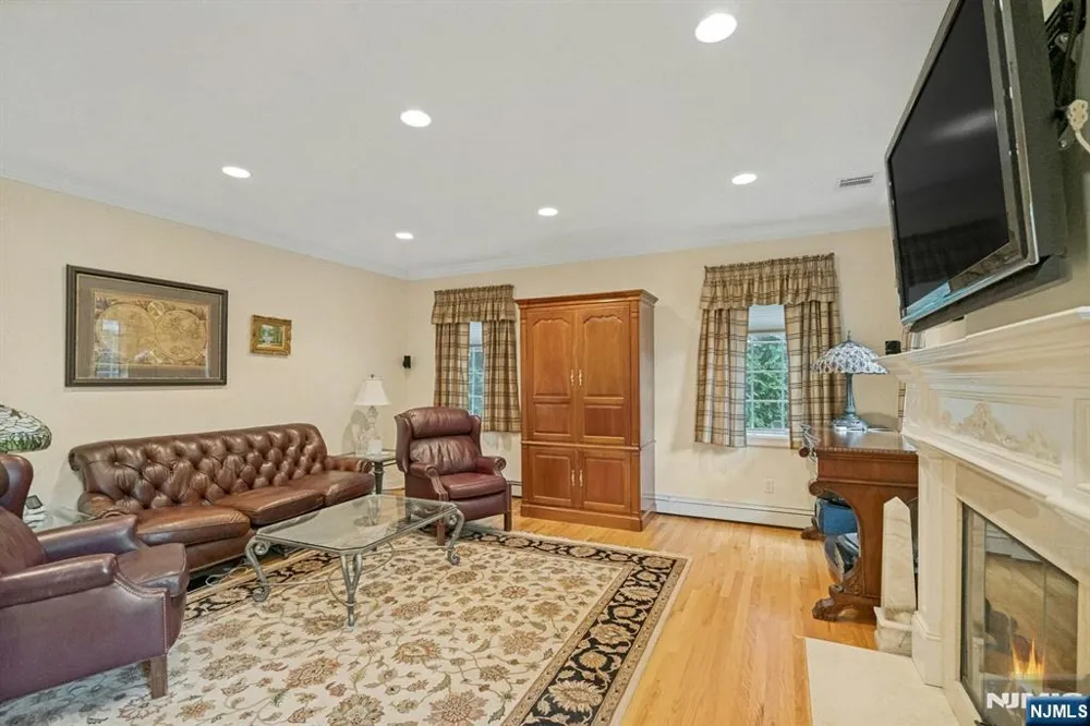 87 Linden Avenue Emerson, NJ 07630
