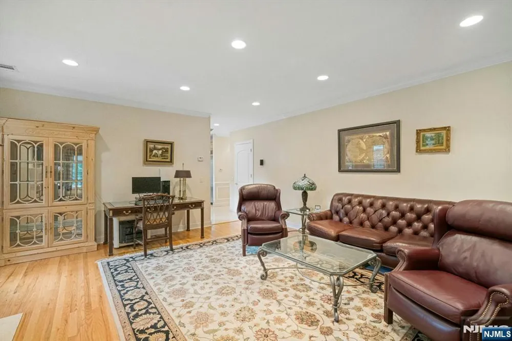 87 Linden Avenue Emerson, NJ 07630