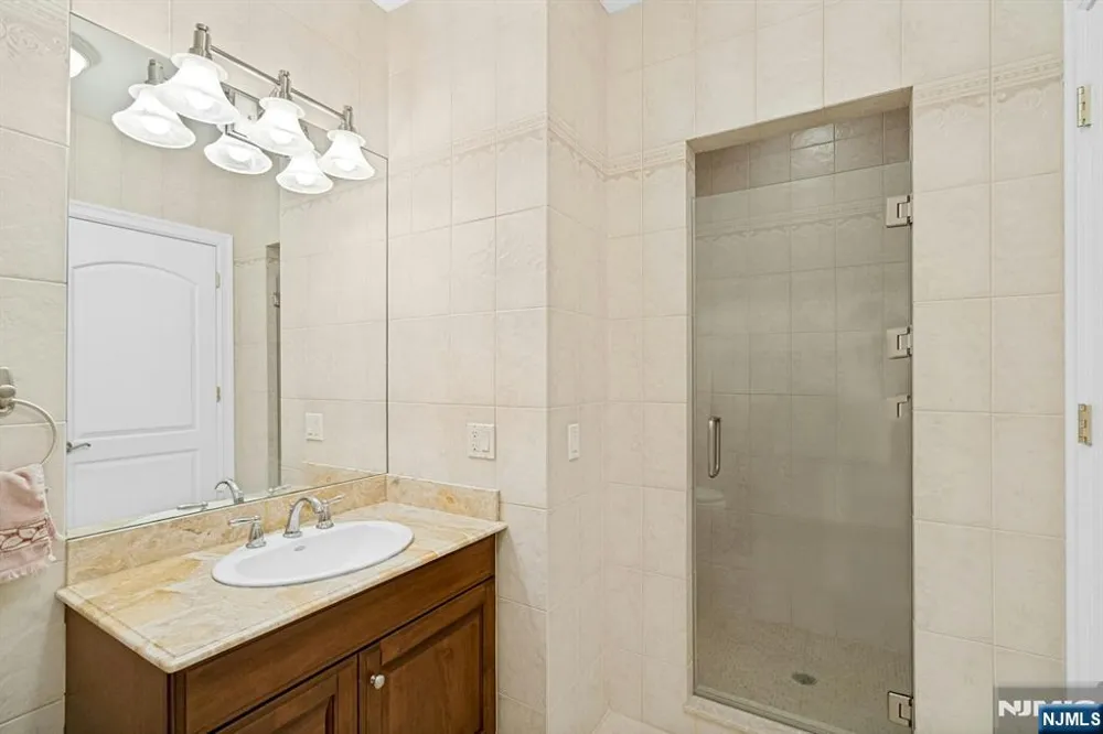 87 Linden Avenue Emerson, NJ 07630