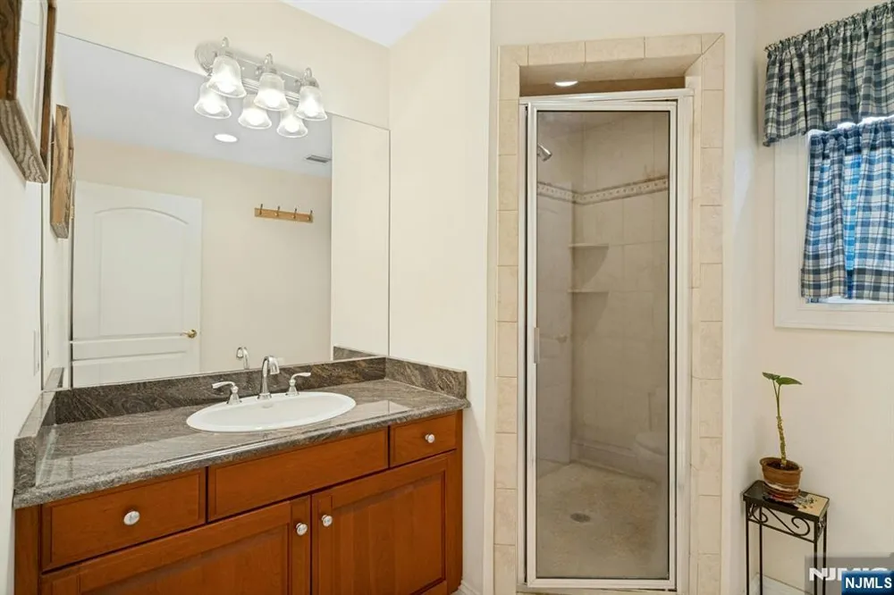 87 Linden Avenue Emerson, NJ 07630