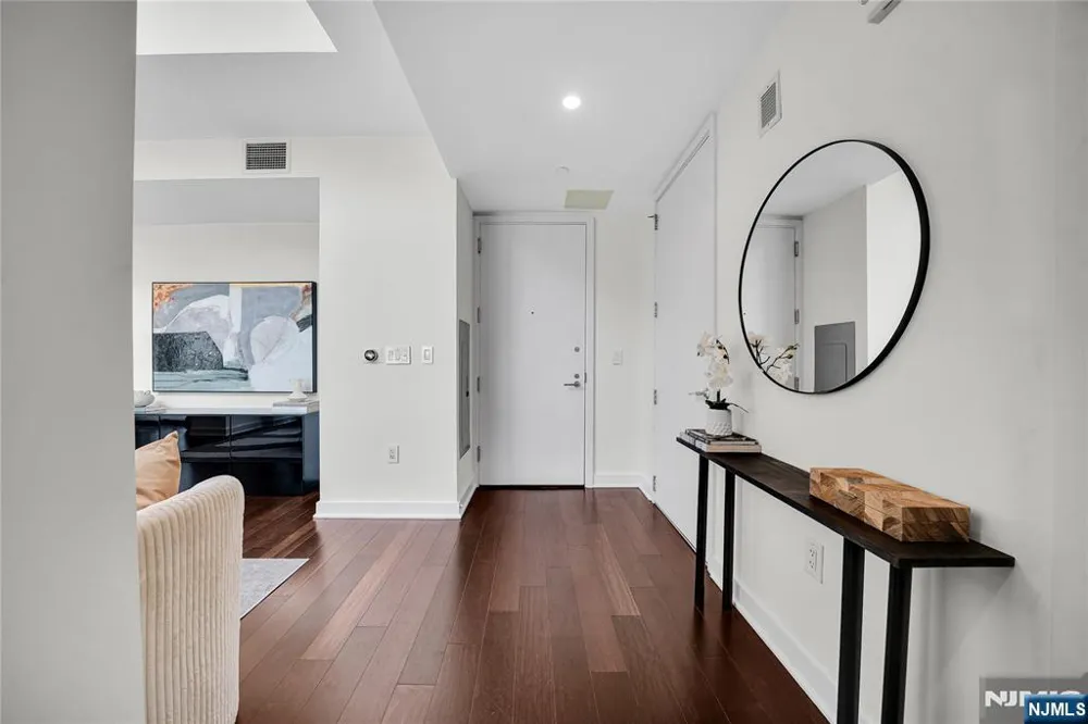 1000 Ave At Port Imperial 102 Weehawken, NJ 07086