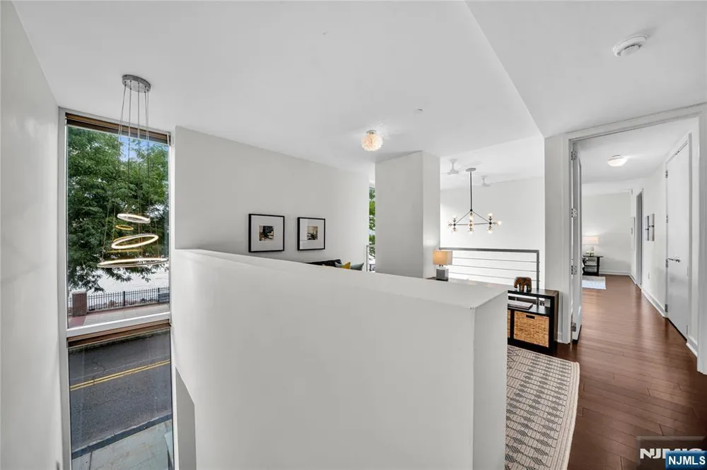 1000 Ave At Port Imperial 102 Weehawken, NJ 07086