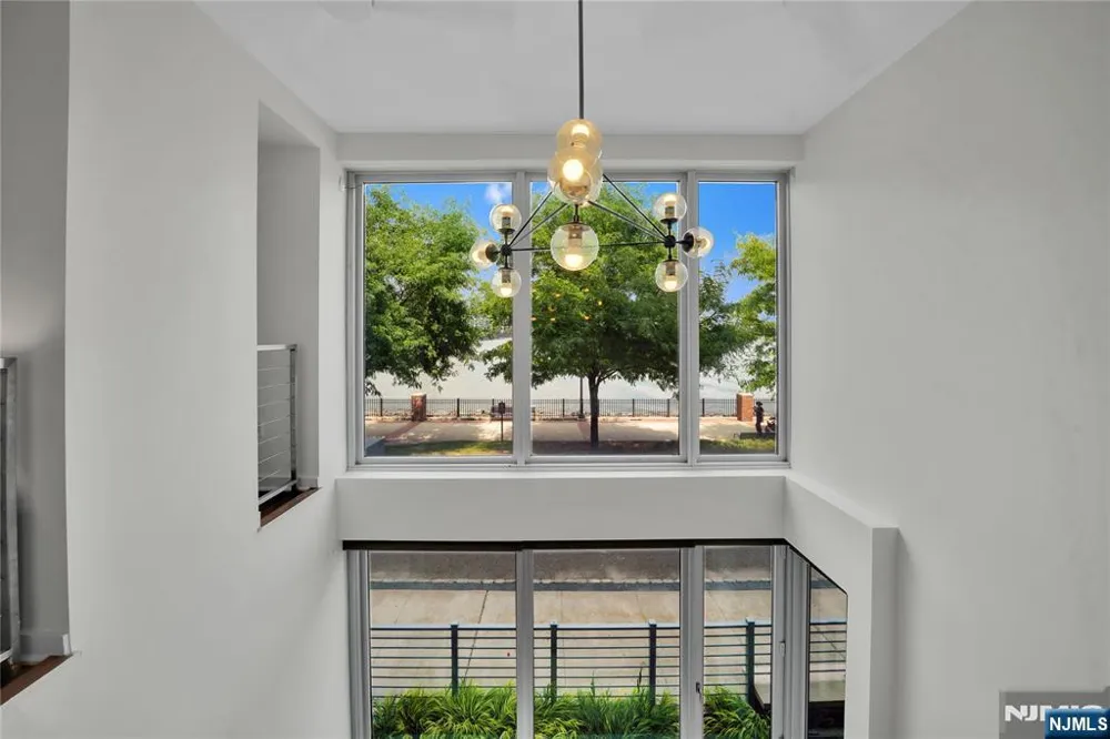 1000 Ave At Port Imperial 102 Weehawken, NJ 07086