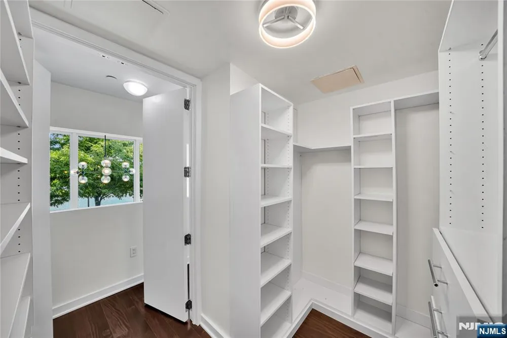 1000 Ave At Port Imperial 102 Weehawken, NJ 07086