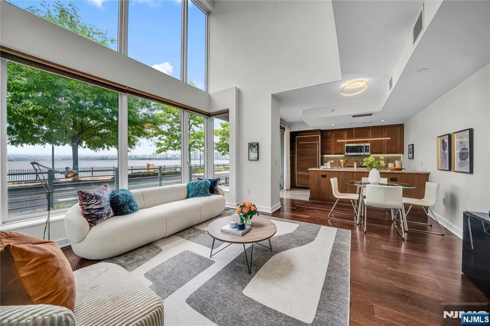 1000 Ave At Port Imperial 102 Weehawken, NJ 07086