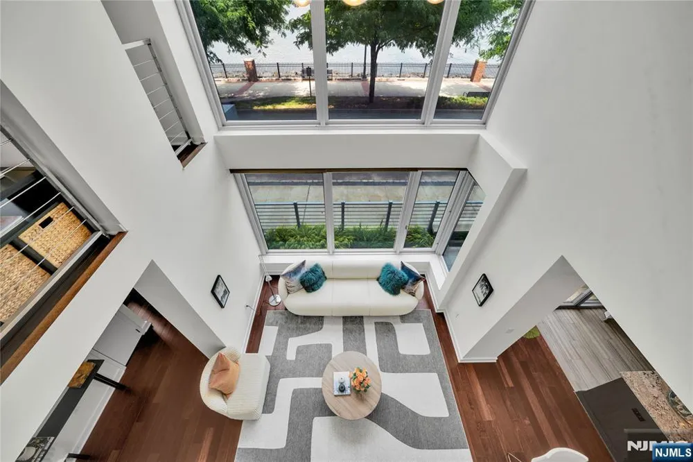 1000 Ave At Port Imperial 102 Weehawken, NJ 07086