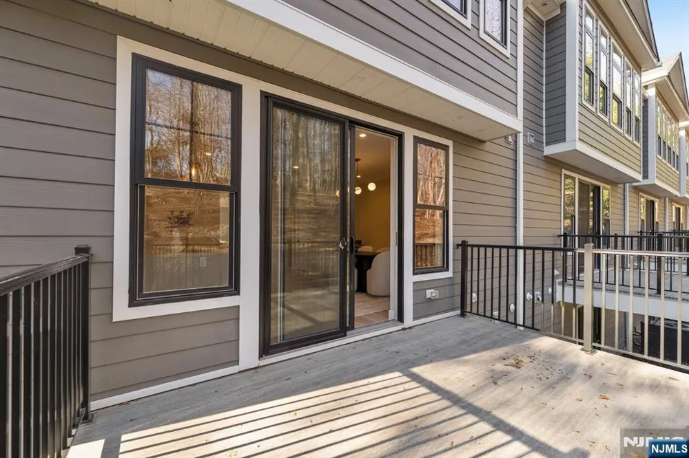 188 Broadway 8 Woodcliff Lake, NJ 07677