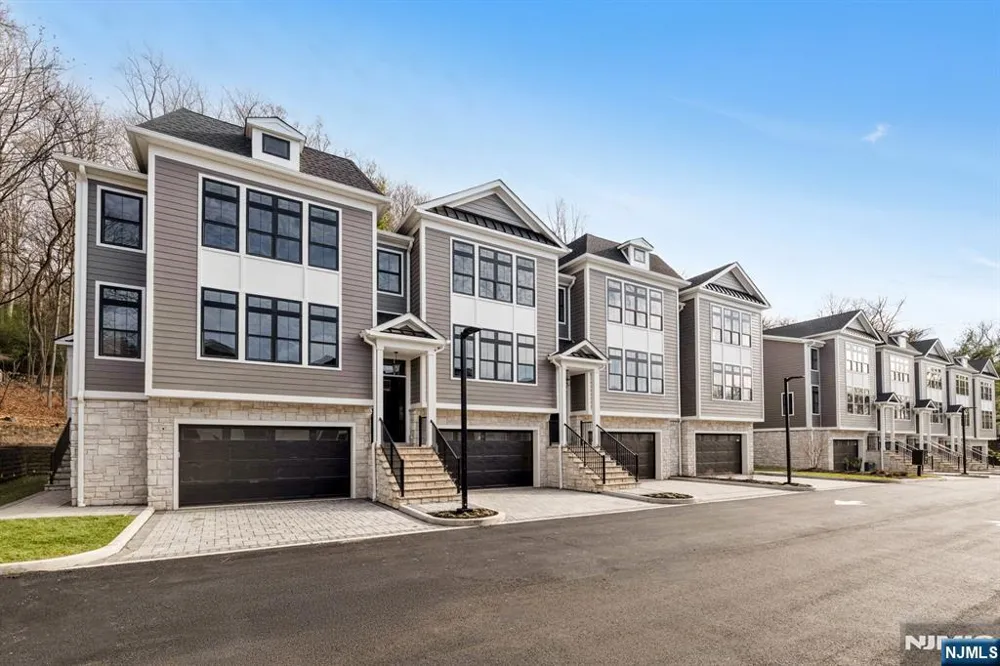 188 Broadway 4 Woodcliff Lake, NJ 07677