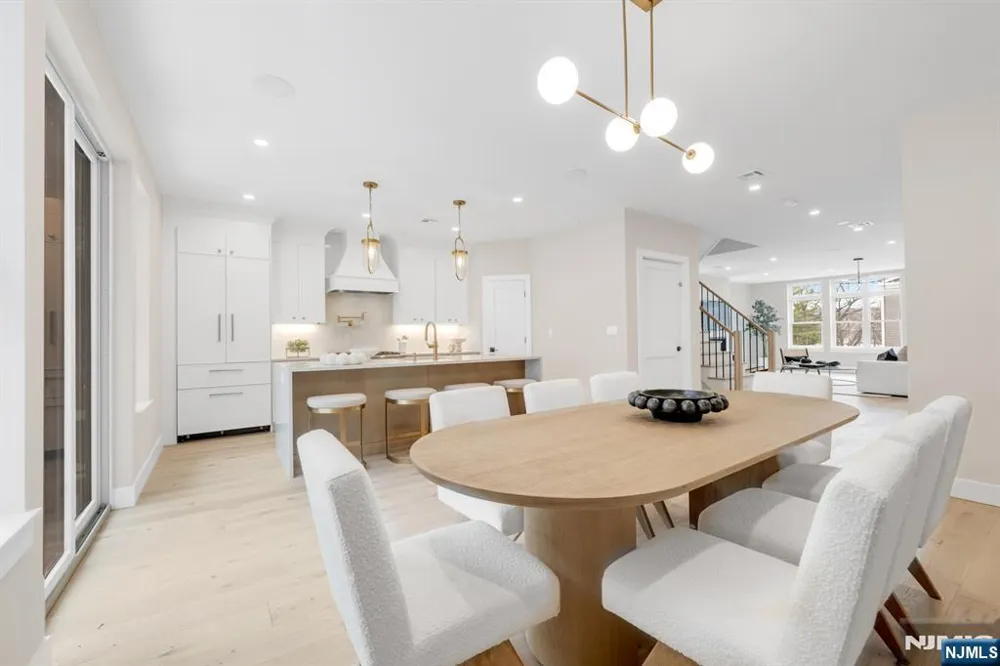 188 Broadway 4 Woodcliff Lake, NJ 07677