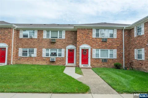 1247 Valley
